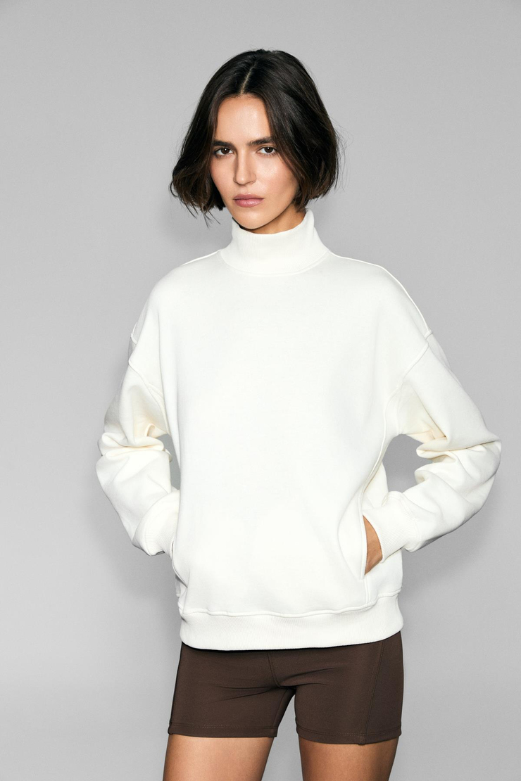 XENYA Kadın Polarlı Yumuşak Balıkçı Yakalı Baskı Detaylı Cepli Regular Ekru Sweatshirt