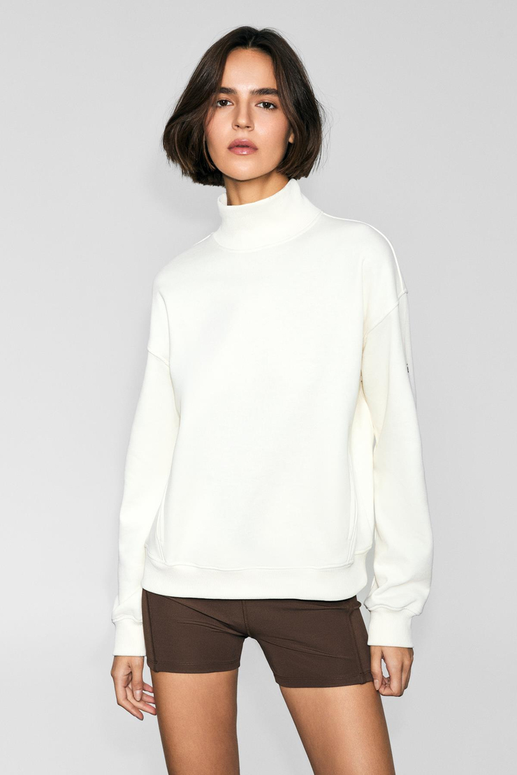XENYA Kadın Polarlı Yumuşak Balıkçı Yakalı Baskı Detaylı Cepli Regular Ekru Sweatshirt