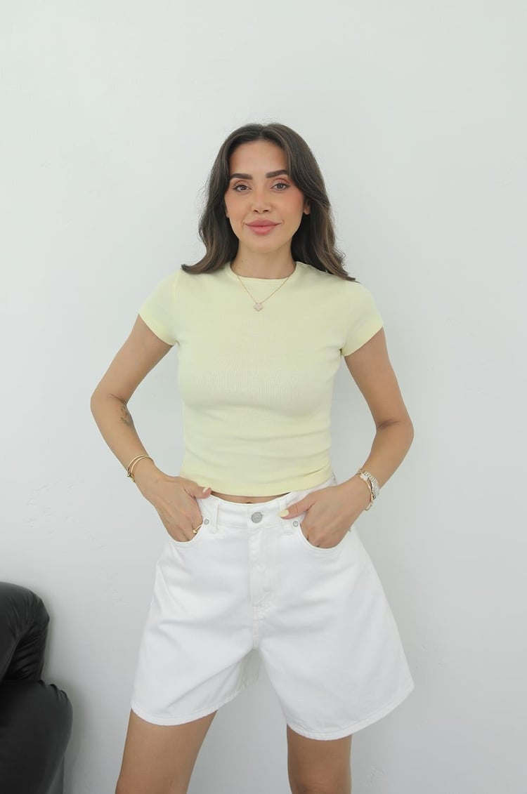 Açık Sarı Pena Bisiklet Yaka Fit Tişört