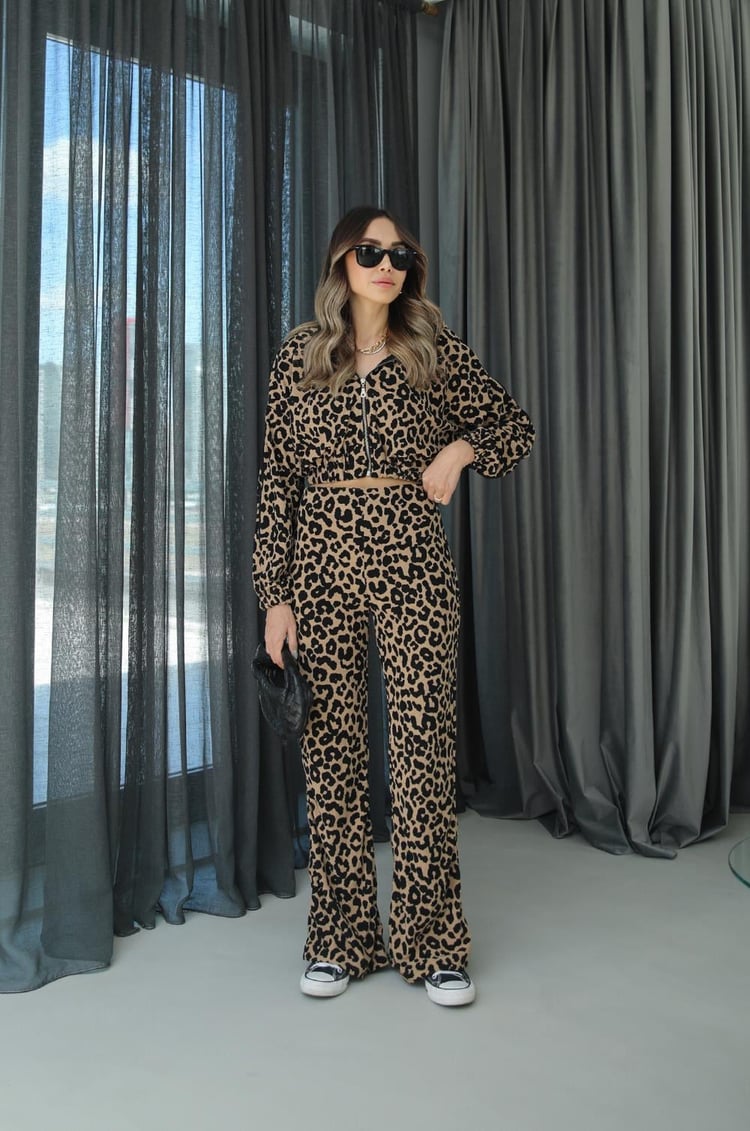 Bej Leopar Desenli Ceket Pantolon Takım