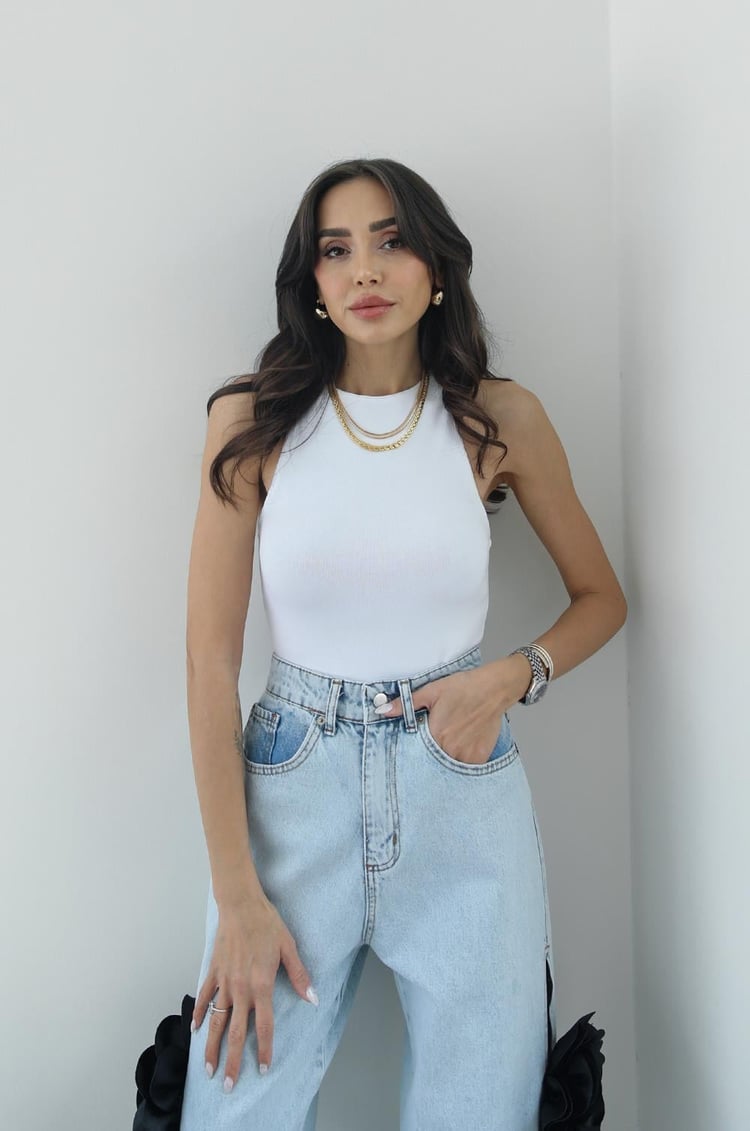 Beyaz Row Halter Yaka Atlet