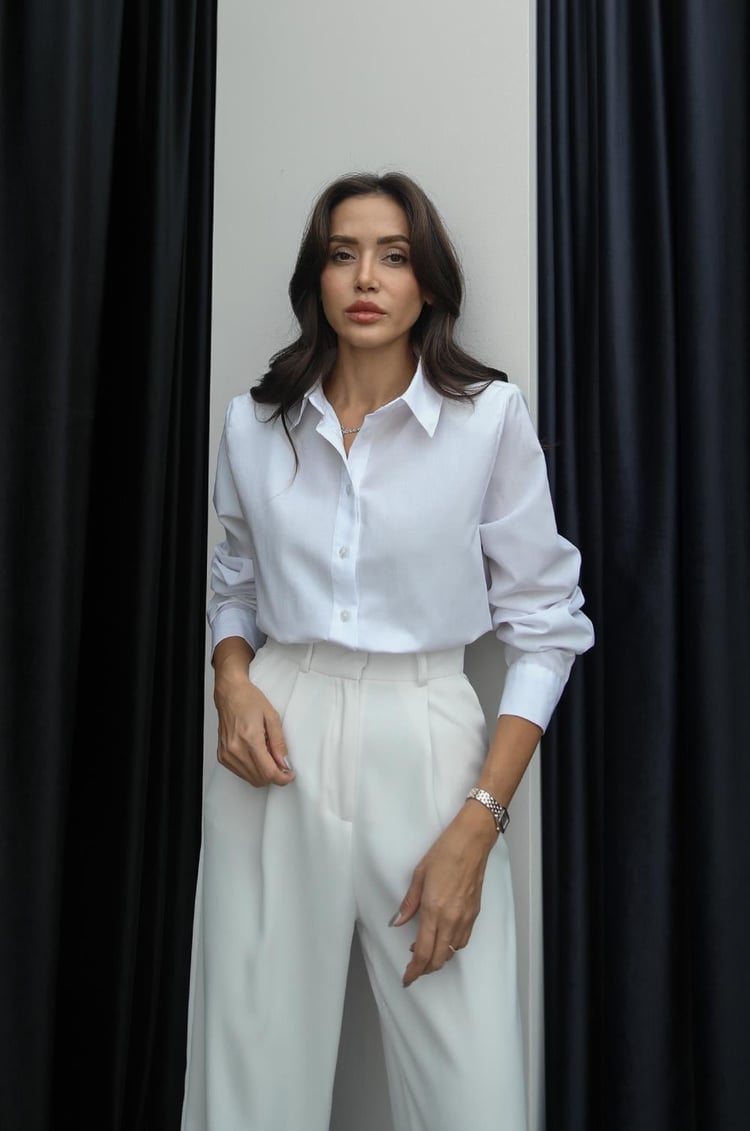 Beyaz Vatkalı Basic Gömlek