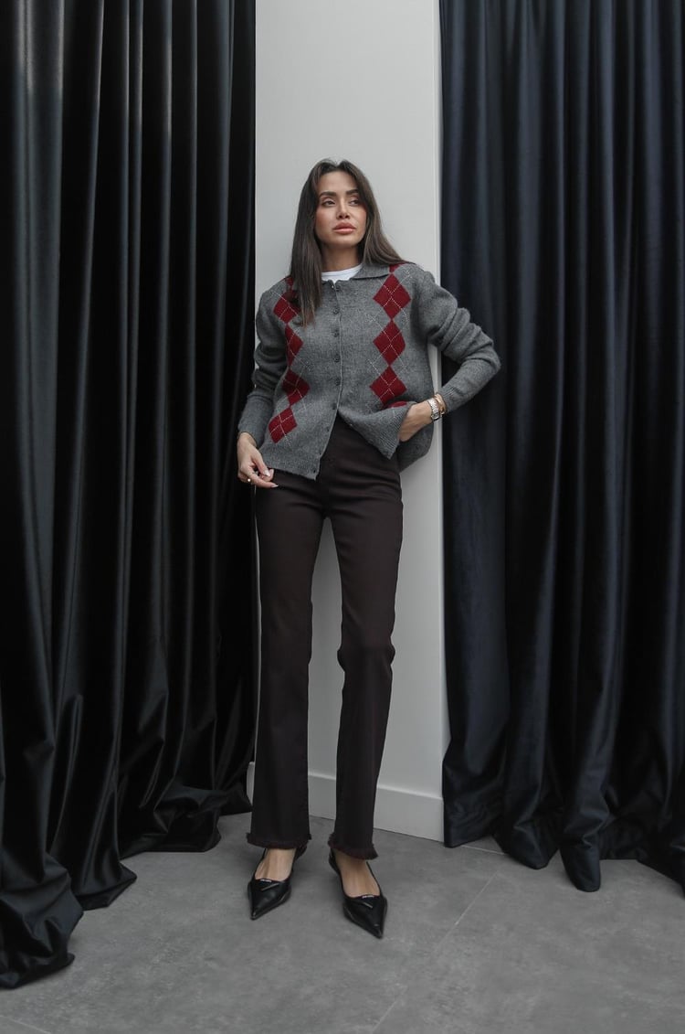 Bordo Paçası Püskül Detaylı Jean