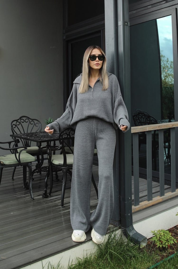 Gri Dik Yaka Fermuarlı Relax Triko Takım