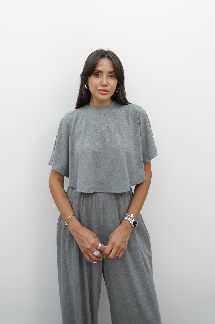Gri Yarasa Kol Crop Bluz