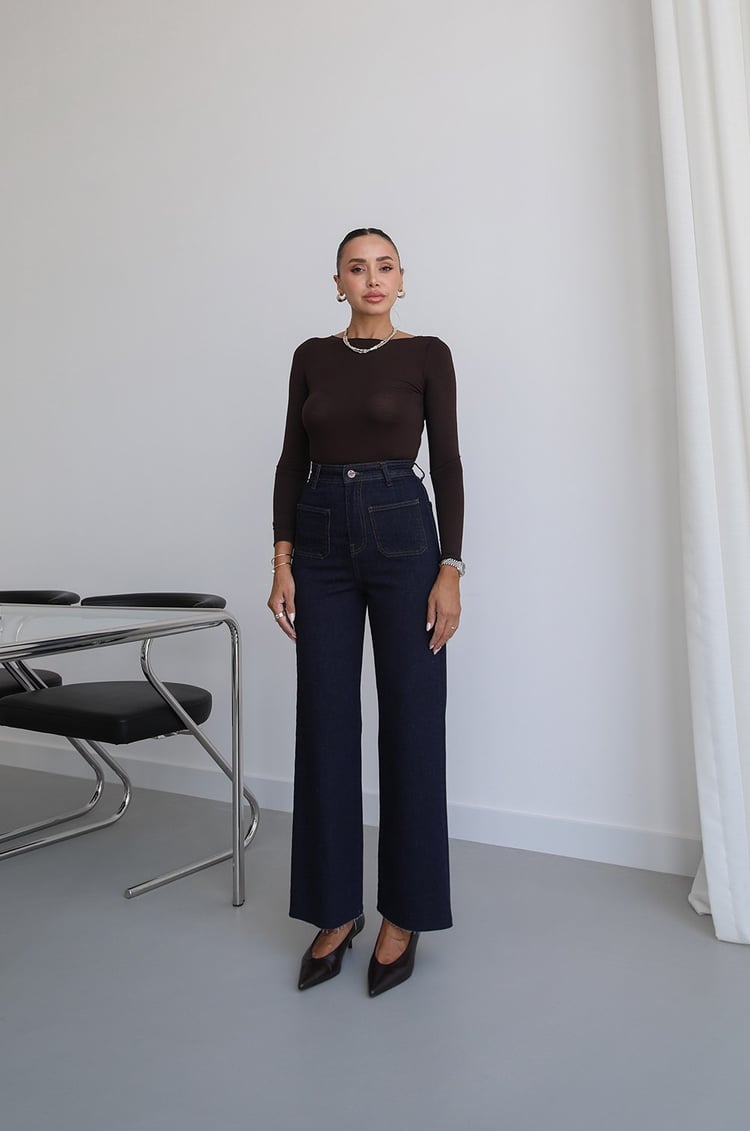Koyu Lacivert Köşe Cepli Cropped Jean