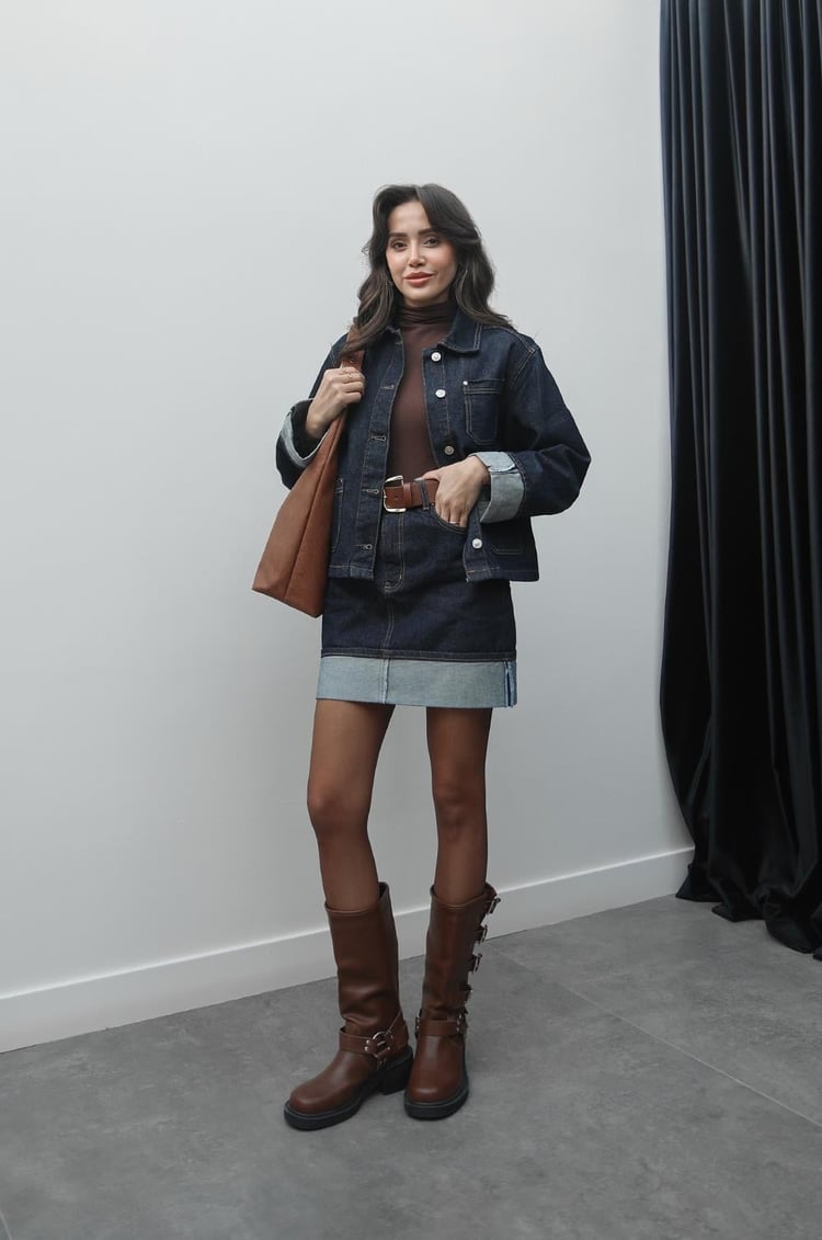Koyu Lacivert Ters Dikiş Detaylı Denim Takım