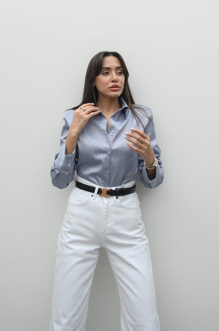 Mavi Çizgili Fit Kesim Gömlek