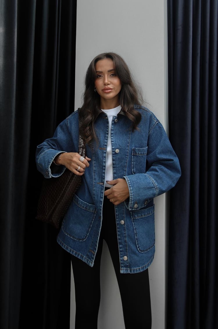Mavi Yakası Deri Detaylı Denim Ceket