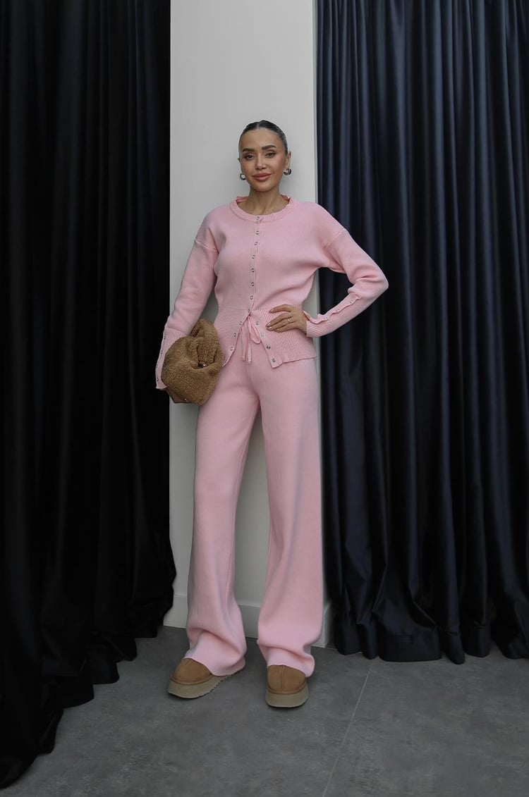 Pembe Bel Detaylı Çıtçıtlı Triko Takım