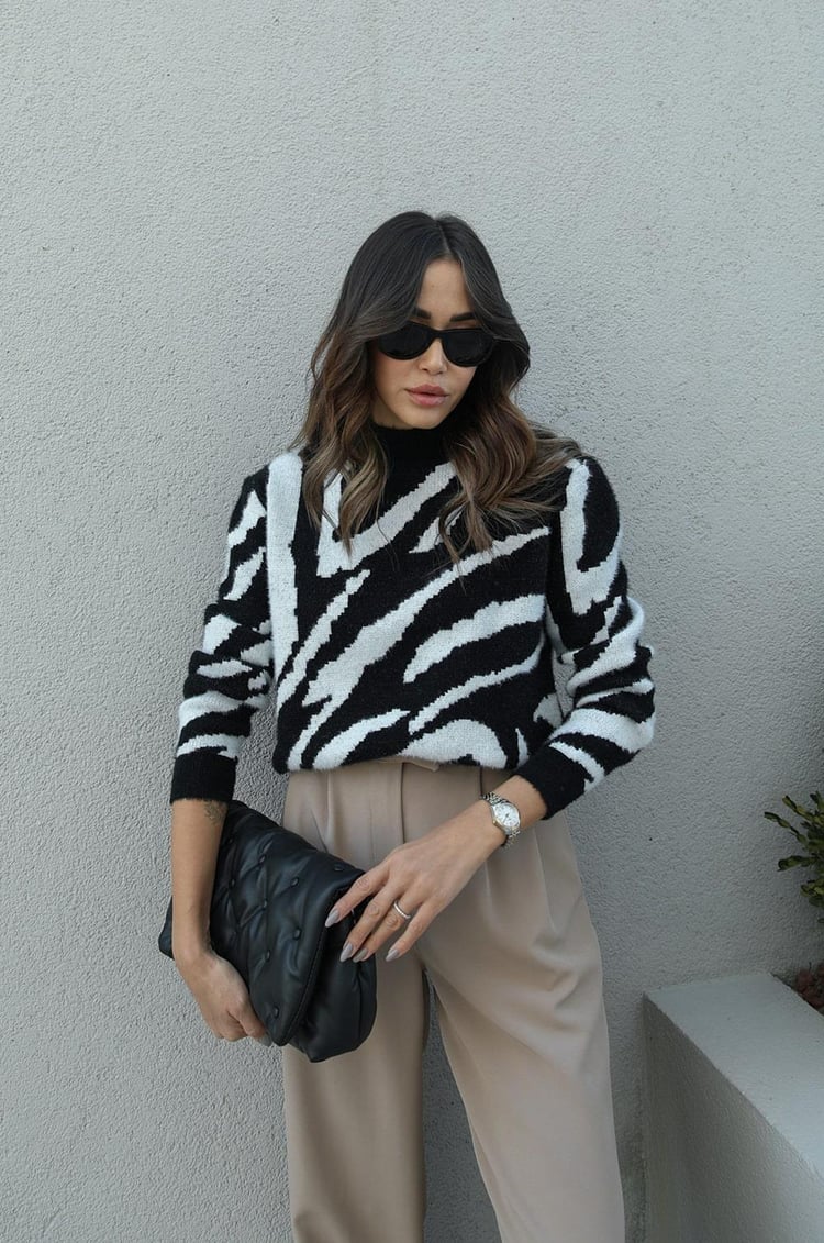 Siyah Beyaz Zebra Desenli Kazak