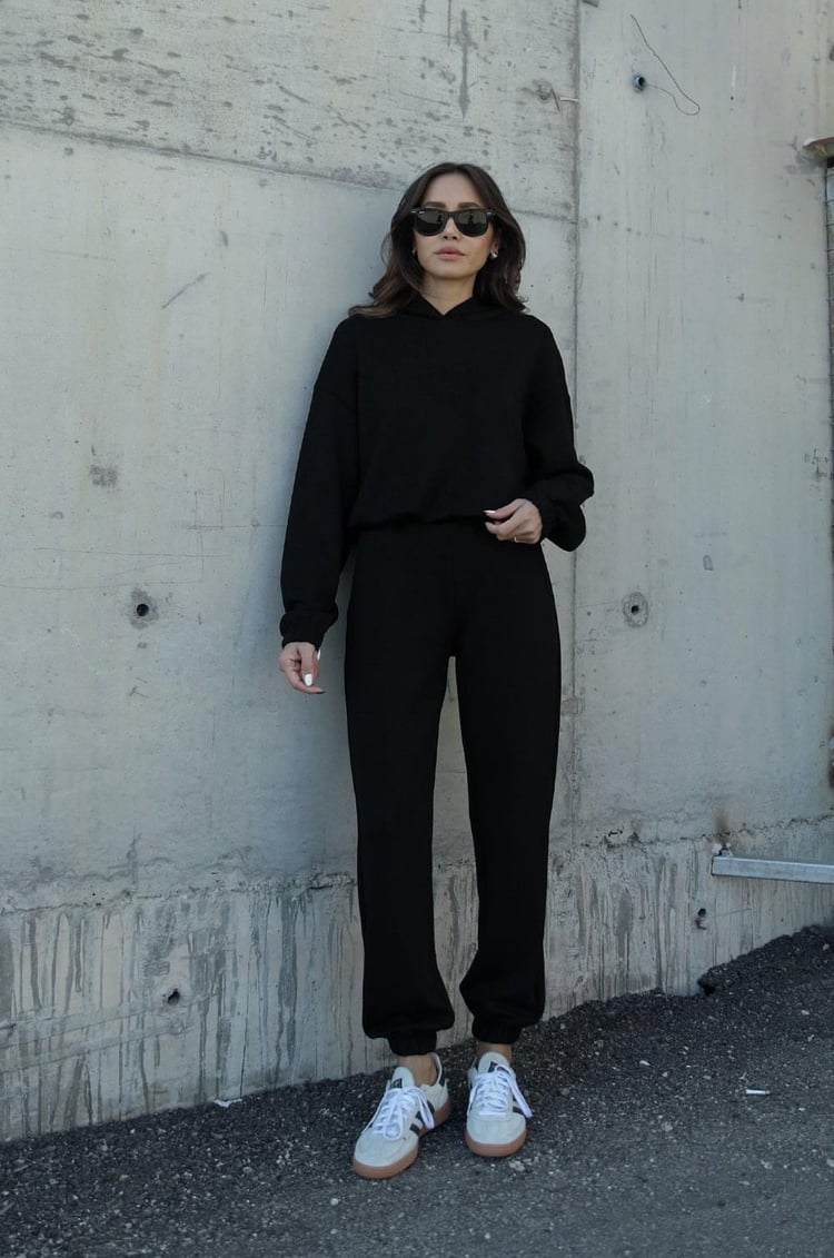 Siyah Modal Kapüşonlu Sweatshirt Pantolon Takım