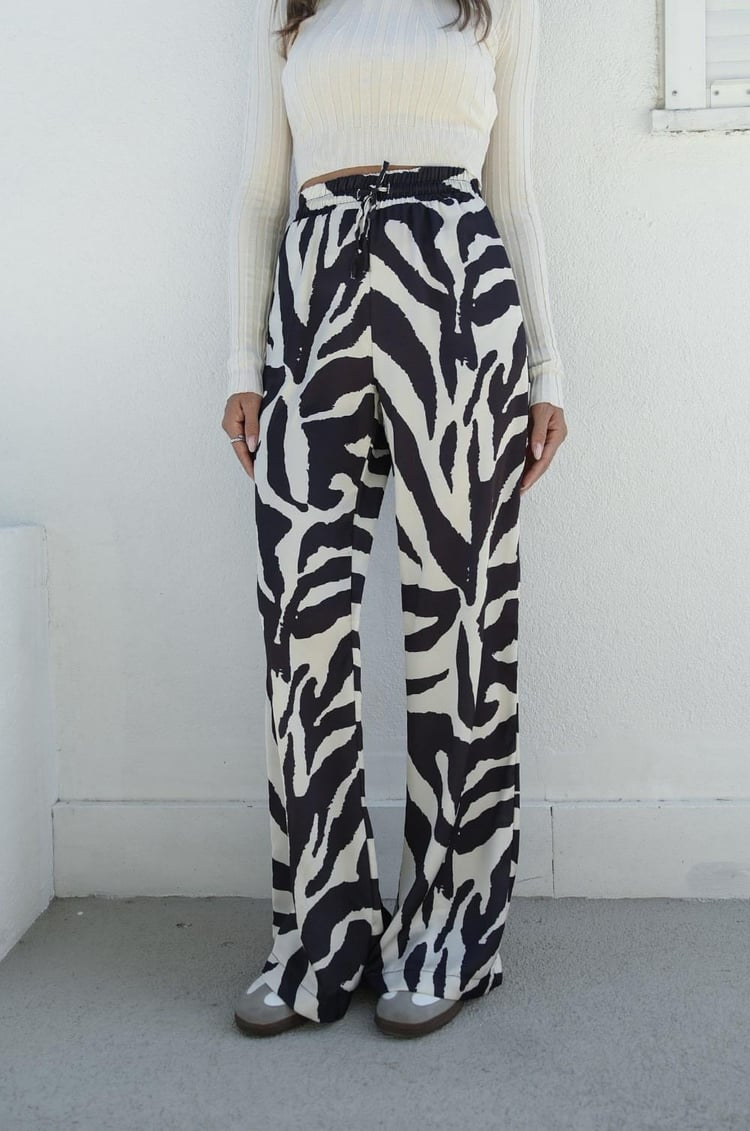 Siyah Zebra Desenli Saten Pantolon