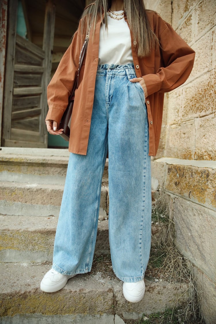 Açık Mavi Yıkamalı Geniş Paça Jean