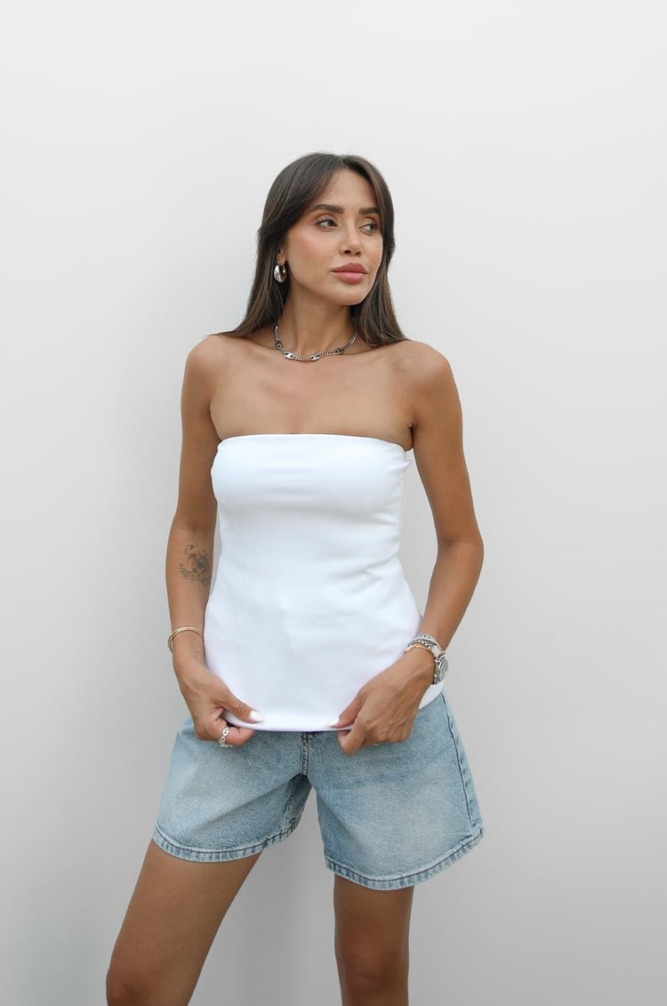 Beyaz Dikiş Detaylı Straplez Bluz