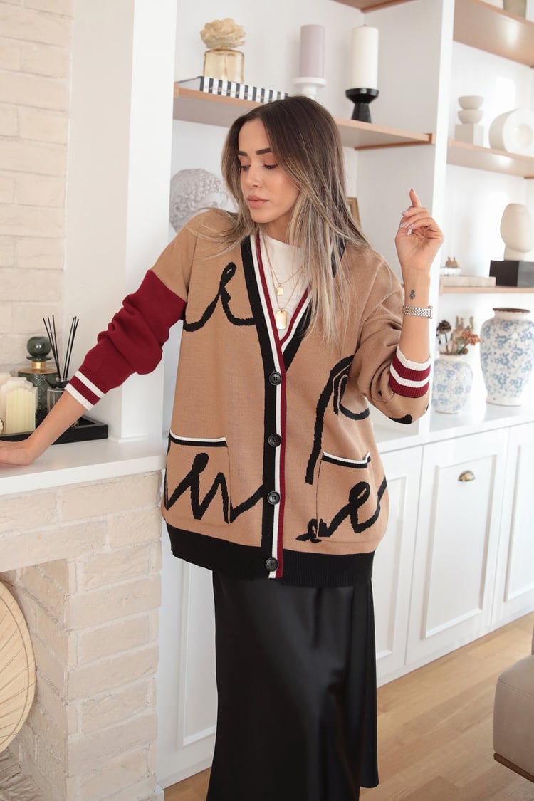 Camel Desenli Düğmeli Hırka