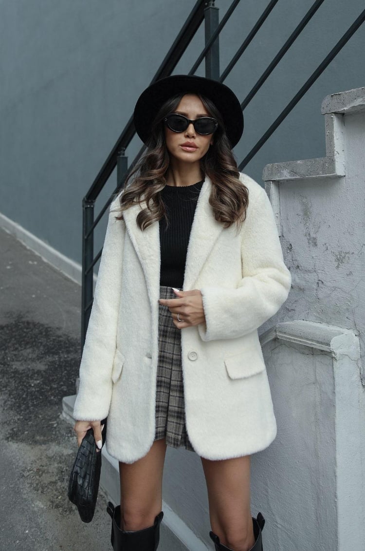 Ekru Çift Düğmeli Alpaka Kürk Ceket