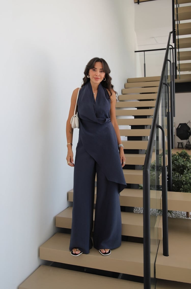 Lacivert Halter Yaka Şal Detaylı Tulum
