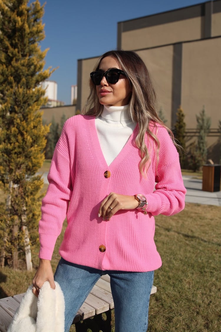 Pembe Dört Düğmeli Hırka
