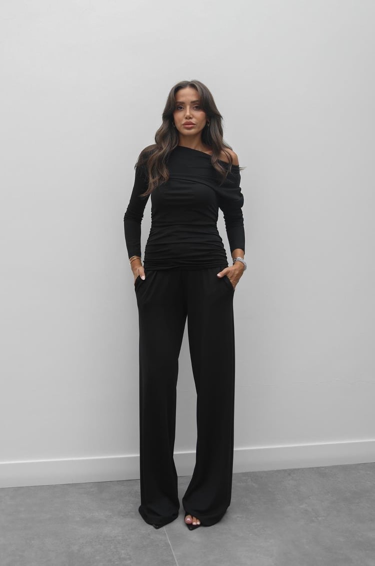 Siyah Asimetrik Yaka Bluz Pantolon Takım