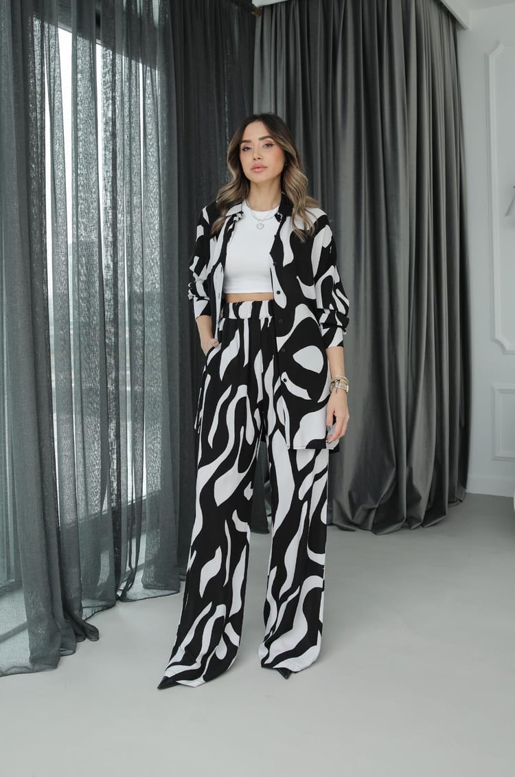 Siyah Beyaz Desenli Gömlek Pantolon Takım