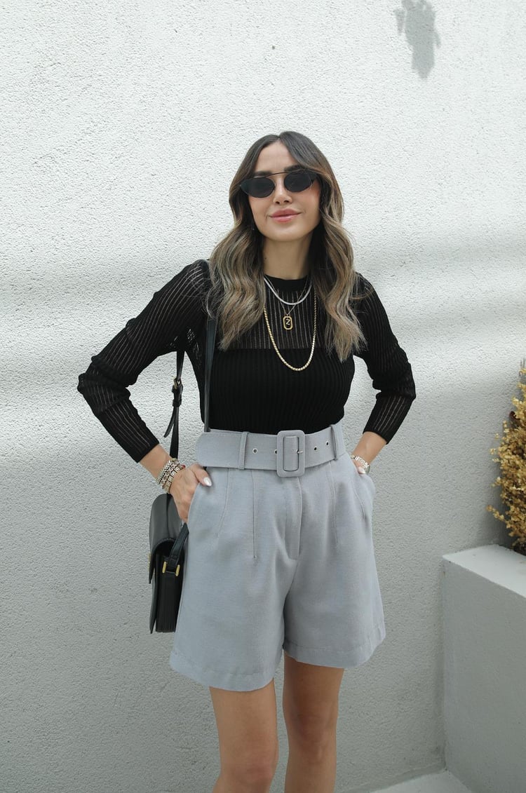 Siyah Bisiklet Yaka Transparan Bluz