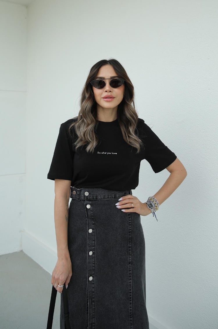 Siyah Lowe Yazı Baskılı Tişört