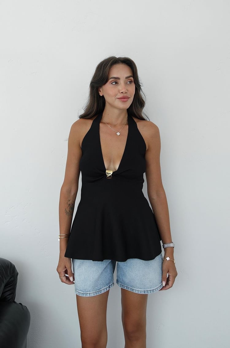 Siyah Metal Detaylı Peplum Triko Bluz