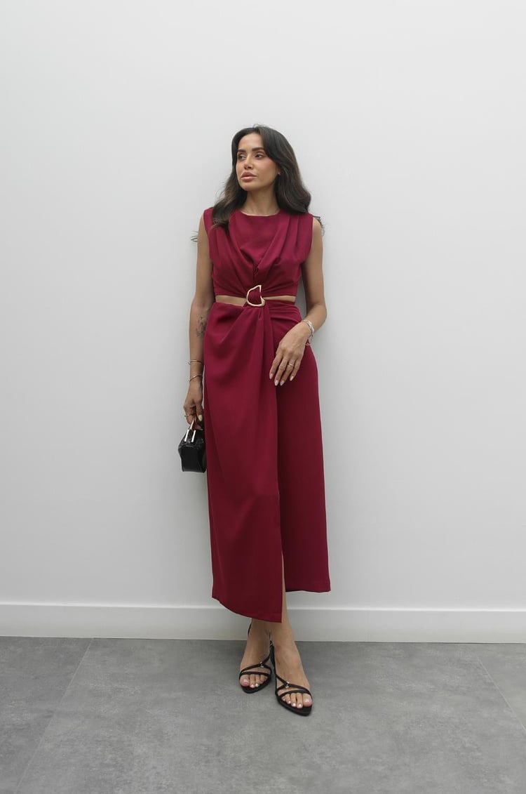 Vişne Rengi Gold Tokalı Bel Detaylı Elbise