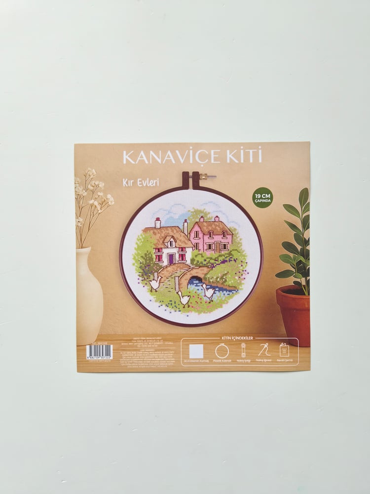 Kanaviçe kiti kır evleri