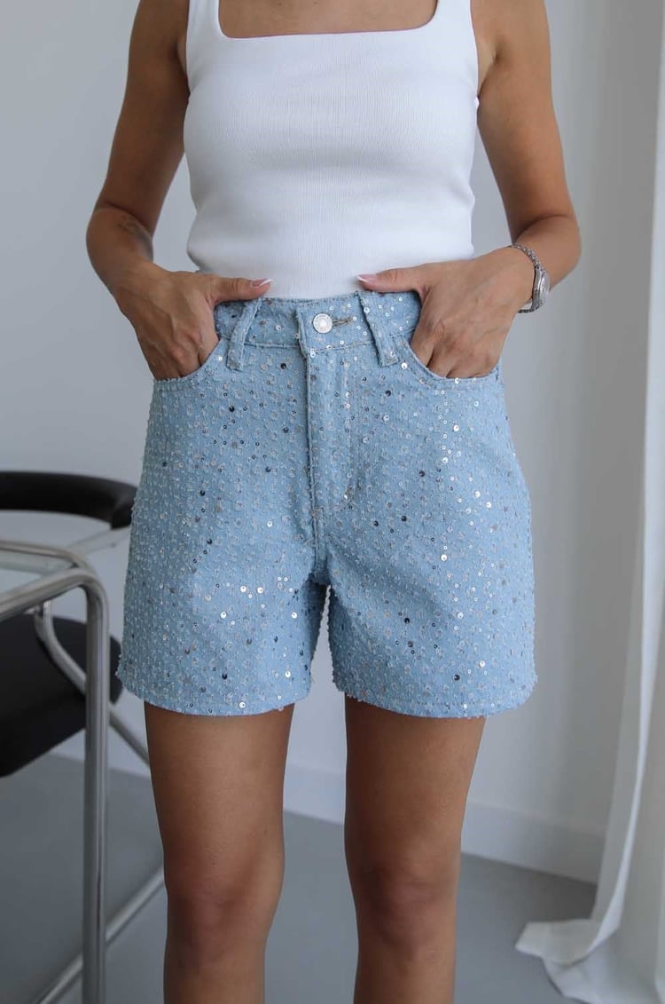 Açık Mavi Pullu Denim Şort