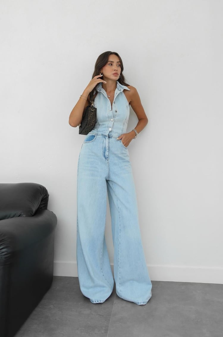 Açık Mavi Sırtı Açık Denim Tulum