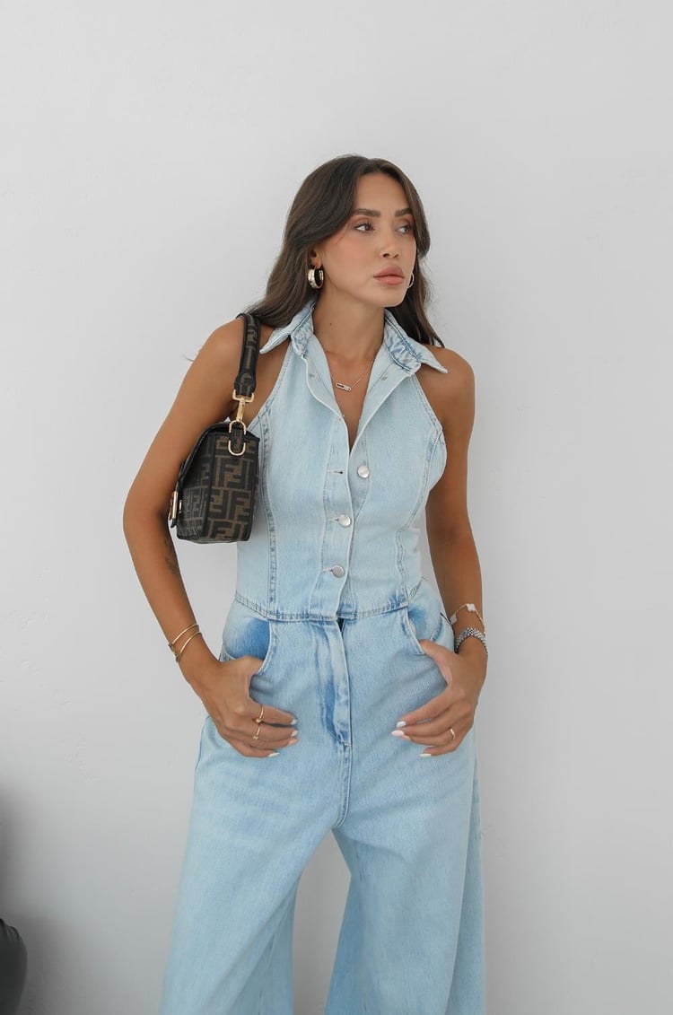 Açık Mavi Sırtı Açık Denim Tulum