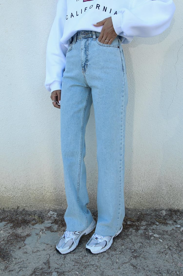 Açık Mavi Straight Jean