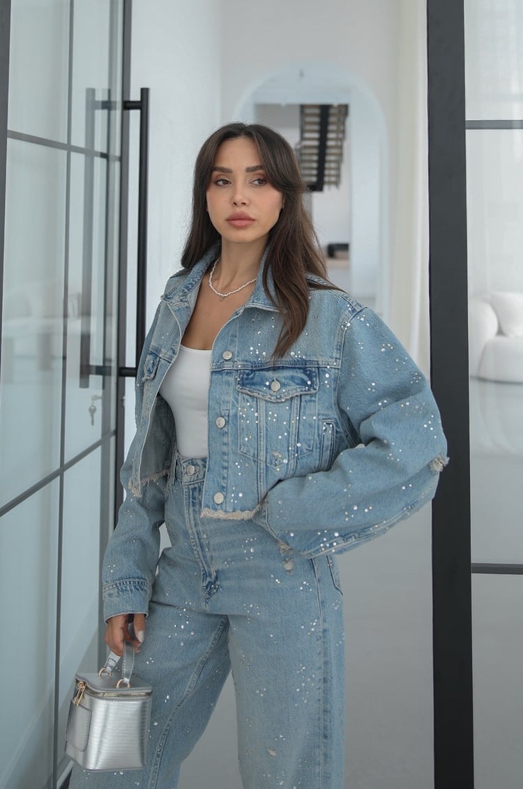 Açık Mavi Taşlı Yırtık Detaylı Denim Takım