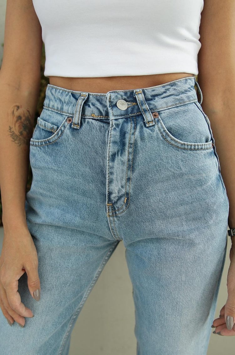 Açık Mavi Yıkamalı Fit Straight Jean