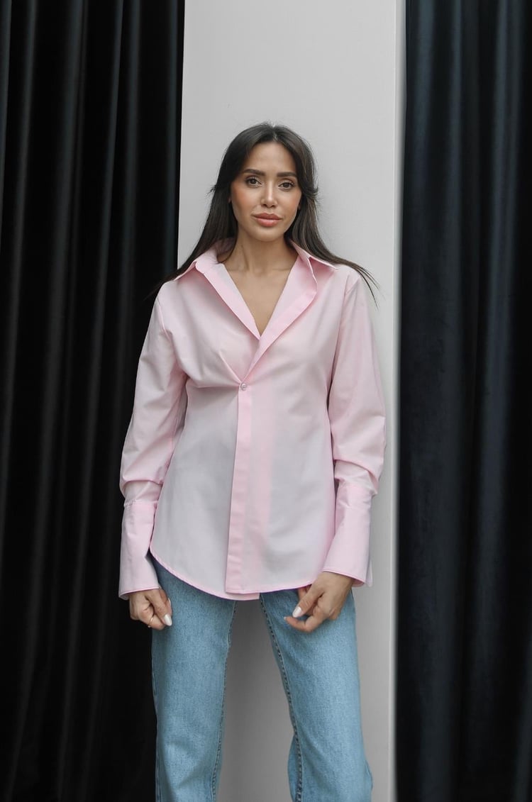 Açık Pembe Arkası Büzgü Detaylı Gömlek