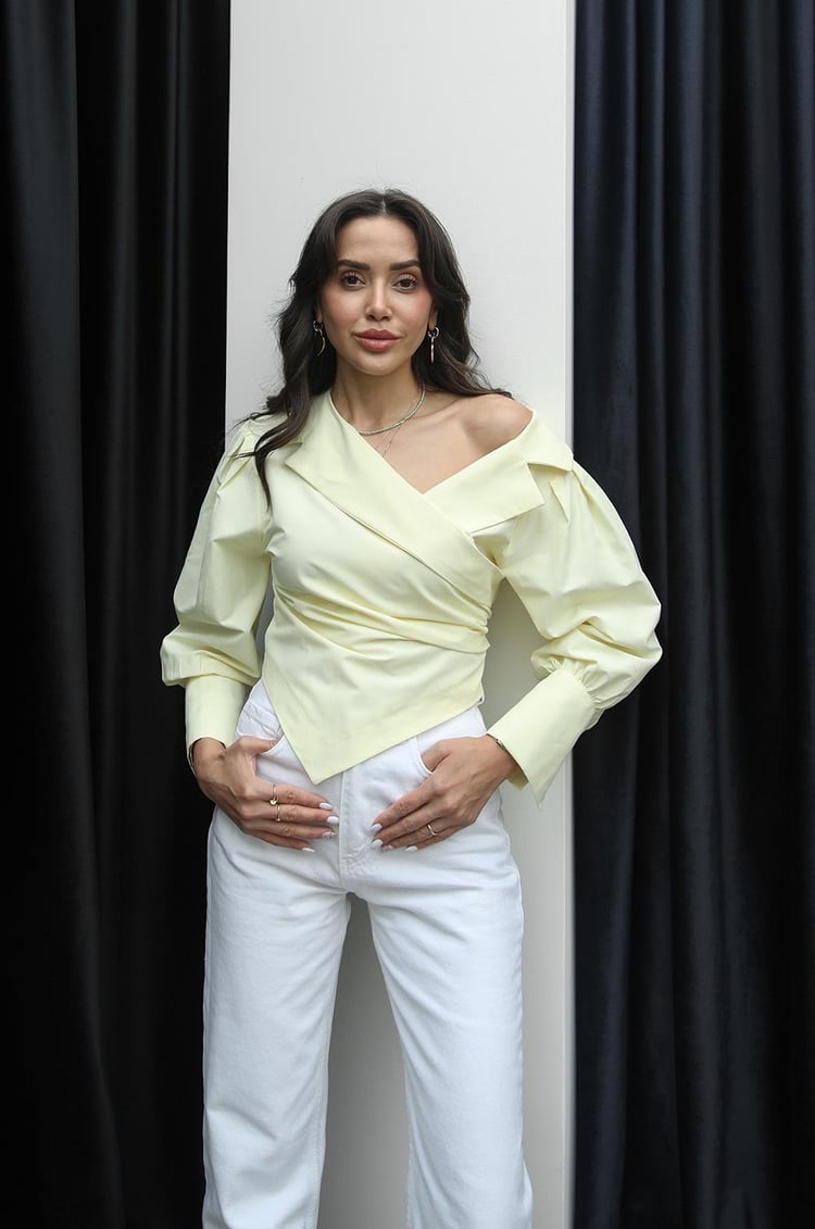 Açık Sarı Asimetrik Kesim İp Bağcıklı Gömlek