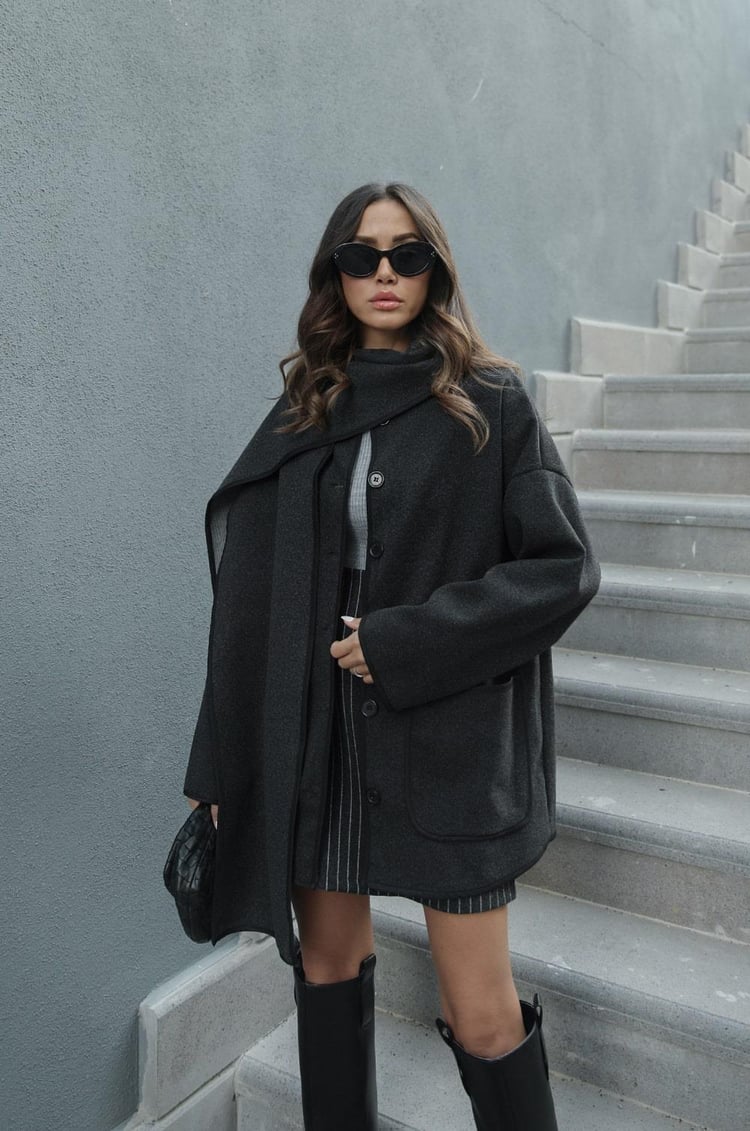 Antrasit Atkı Detaylı Kaşe Ceket