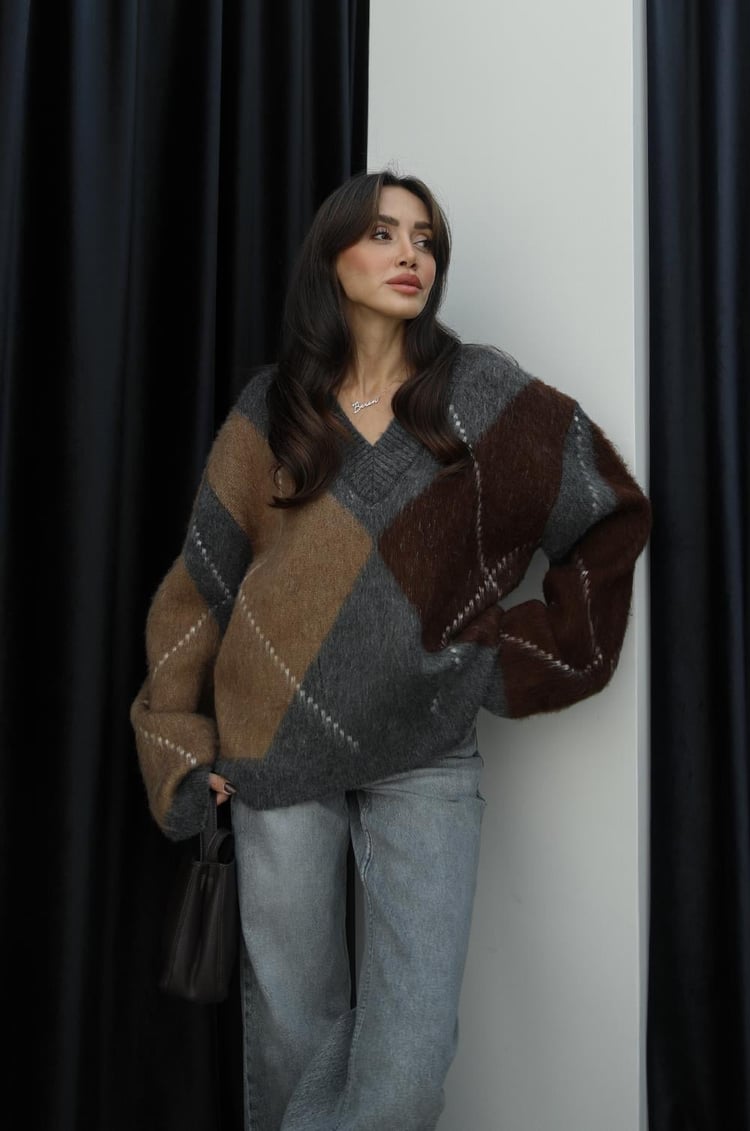 Antrasit V Yaka Baklava Desenli Kazak