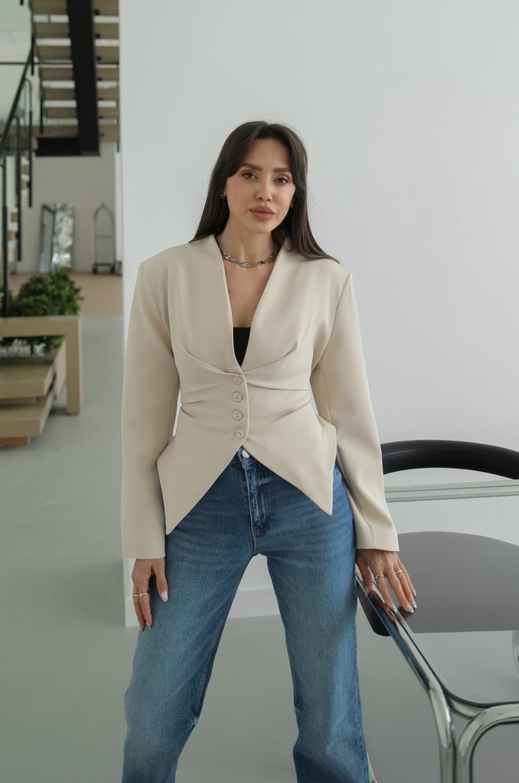 Bej Arkası Bağlama Detaylı Blazer Ceket