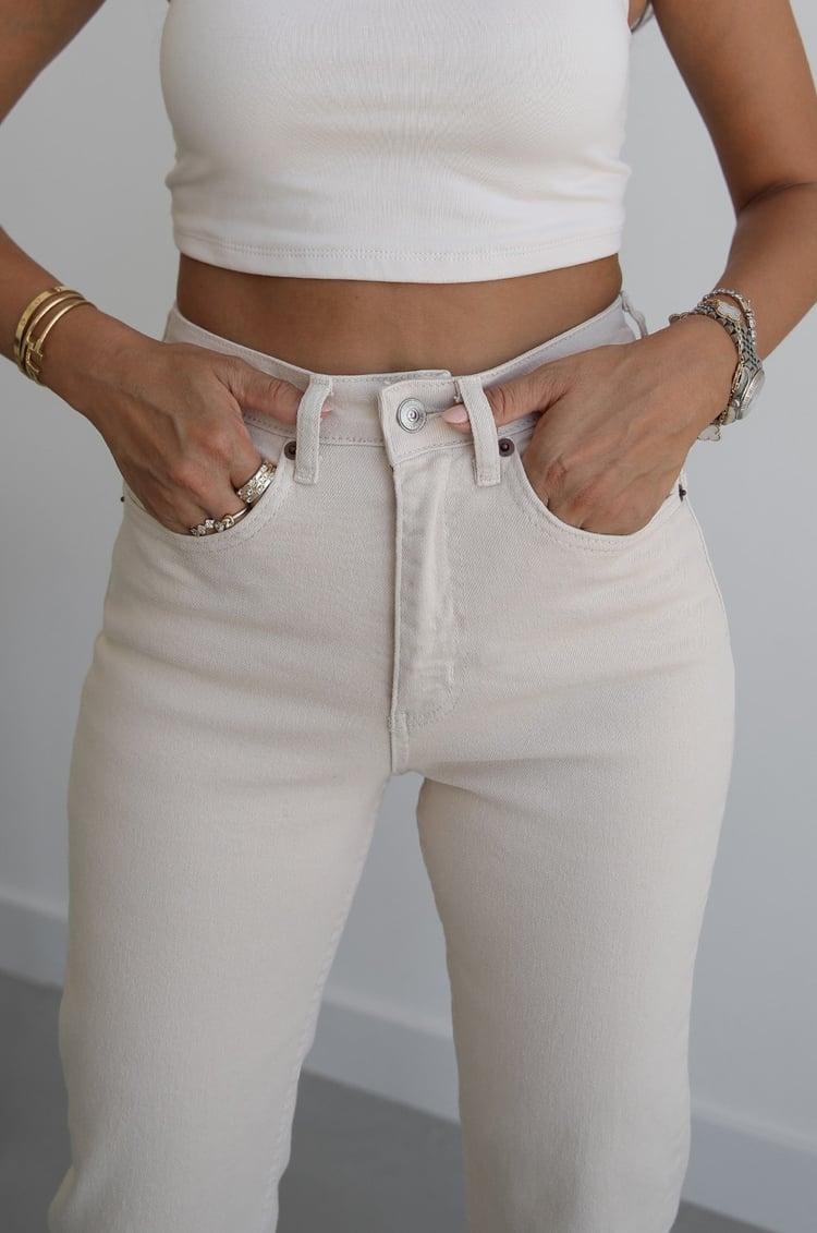 Bej Boy Fit Kesik Paça Jean