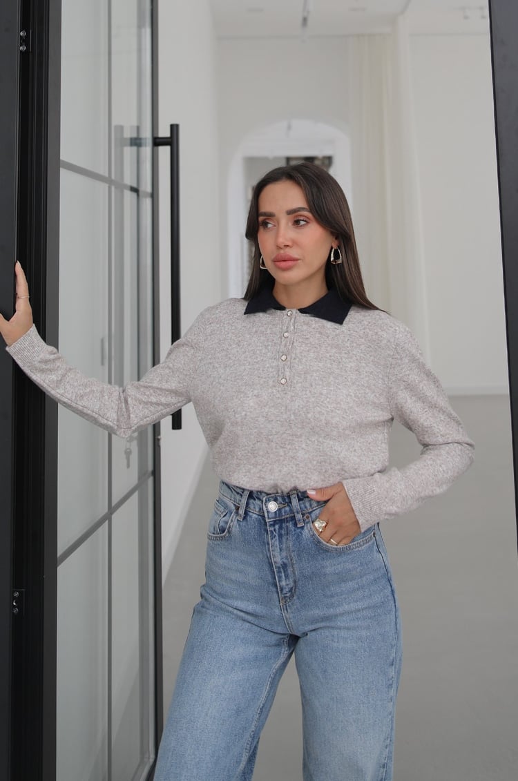 Bej Bunt Yakası Düğmeli Kazak