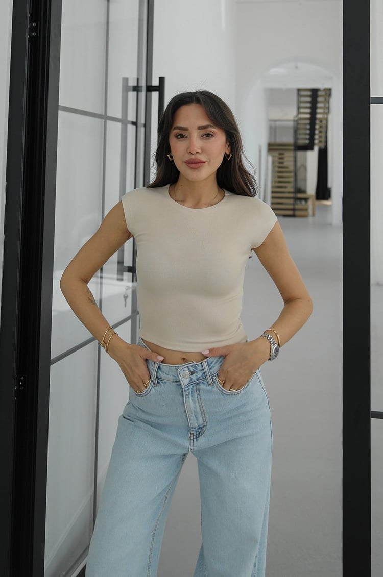 Bej Cap Sleeve Crop Top