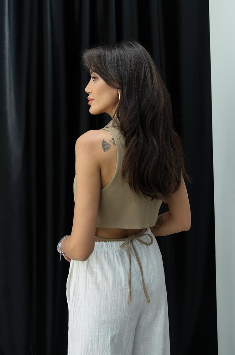 Bej Cut Out Yelek