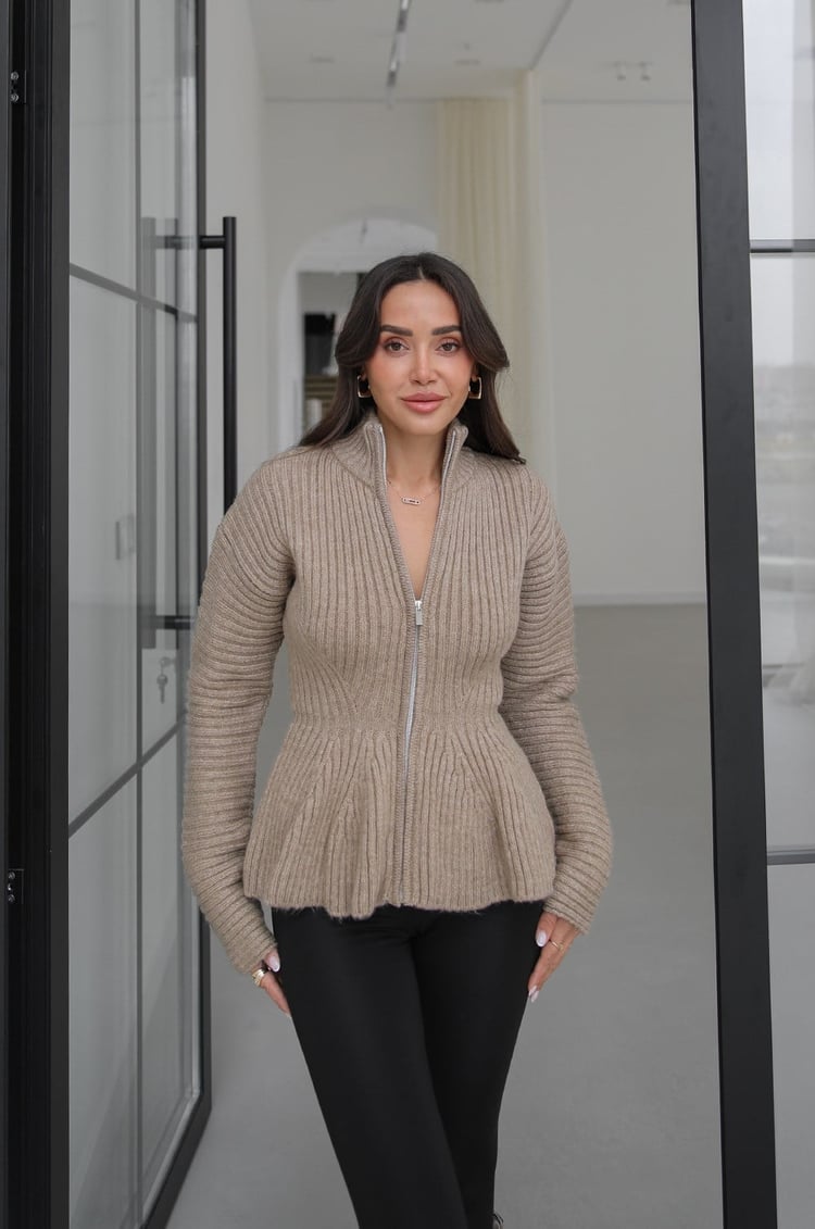 Bej Dik Yaka Peplum Hırka