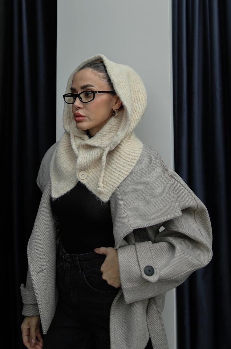 Bej Düğmeli Yün Balaclava