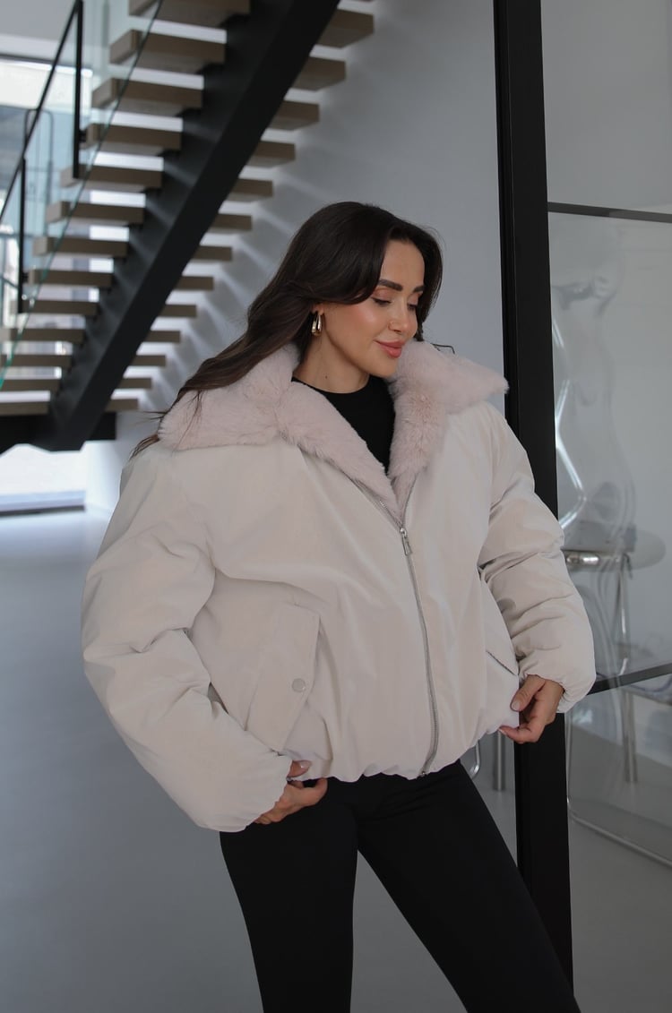 Bej Elis Yakası Kürklü Mont
