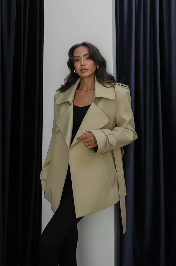 Bej Gabardin Orta Boy Kuşaklı Ceket