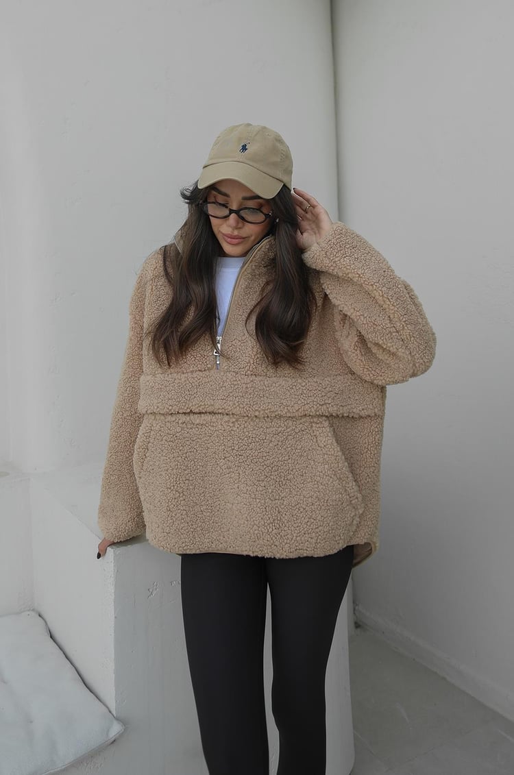 Bej Kanguru Cepli Teddy Sweatshirt